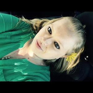 Meet your Posher, Kariesa